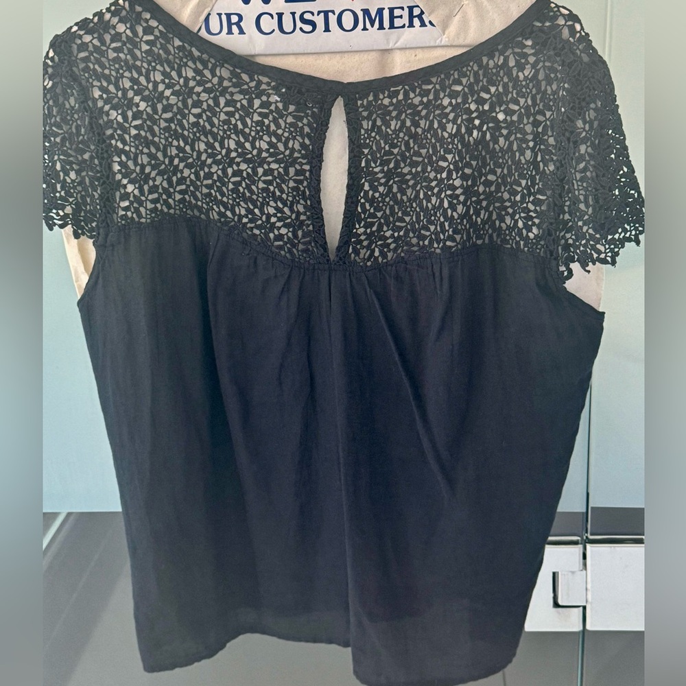 Ladies linen top